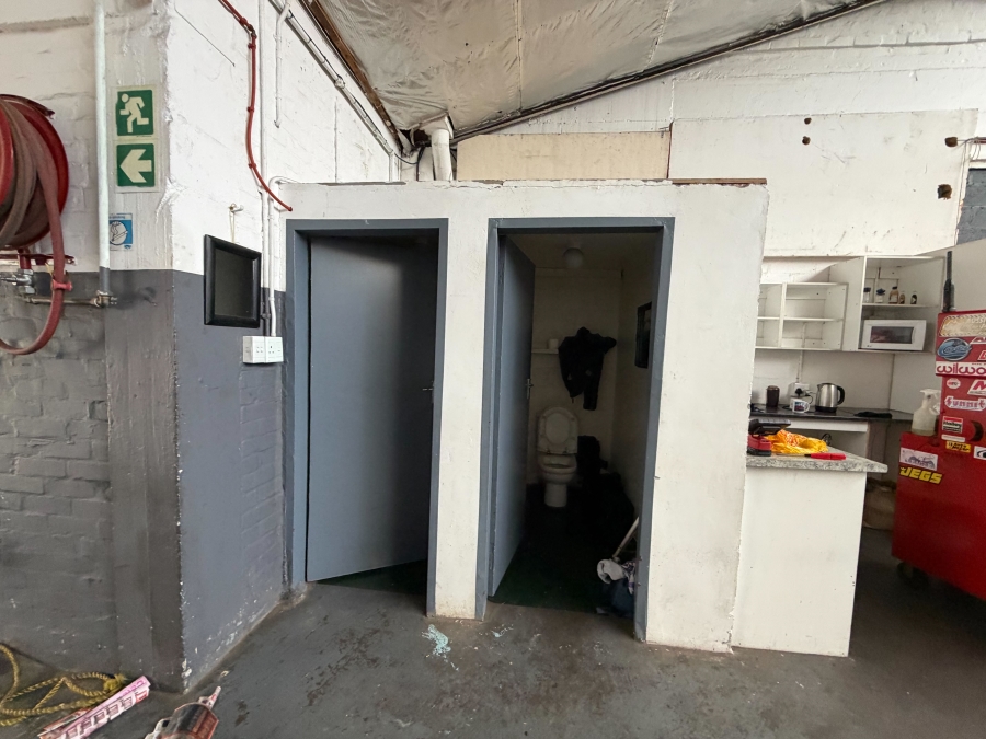To Let Commercial Property for Rent in Paarden Eiland Western Cape